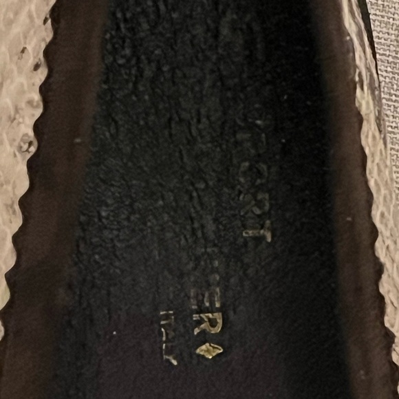 DONALD J PLINER SPORT Danie Snakeskin & Rhinestone Buckle Driver Loafer, size 8 - Picture 9 of 9